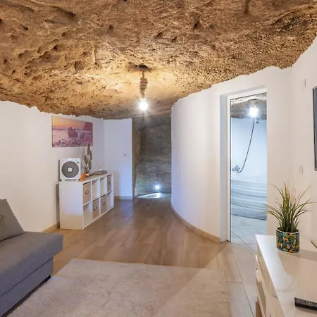 Cave Experience Feriehus Arico