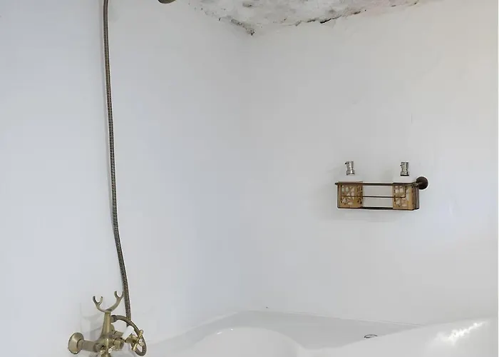 بيت للعطل Cave Experience *